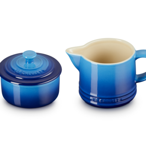 LeCreusetaardewerkmelk-ensuikersetAzureblauw-1.png LeCreusetaardewerkmelk-ensuikersetAzureblauw-1.png
