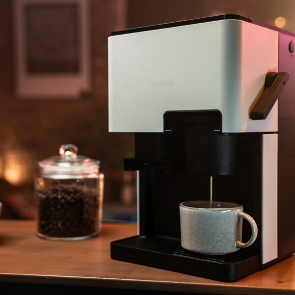 Nivonasemi-autokoffiemachineCube4Cremewit-14.jpg Nivonasemi-autokoffiemachineCube4Cremewit-14.jpg
