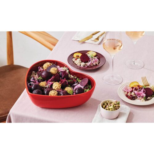 le creuset serveerbowl hart in aardewerk le creuset serveerbowl hart in aardewerk