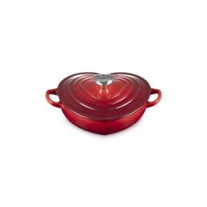 Le Creuset Campagnard Tradition Hartvormige braadpan met rvs knop - Kersenrood